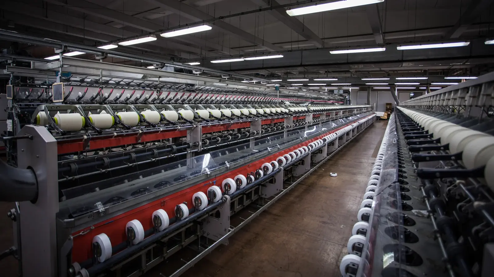 Yarn spinning machinery in a textile mill